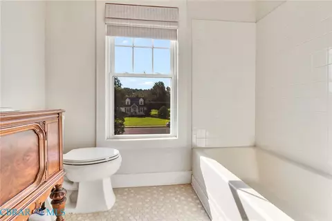 Bath - 3755 Weems Rd, Weems, VA 22576 photo 5 of 5