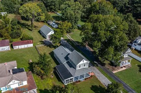 View/Area - 3755 Weems Rd, Weems, VA 22576 photo 11 of 17