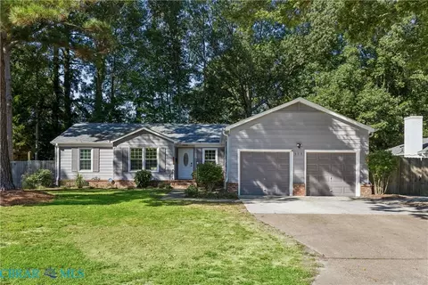 688 Village Green Pkwy, Newport News, VA 23602