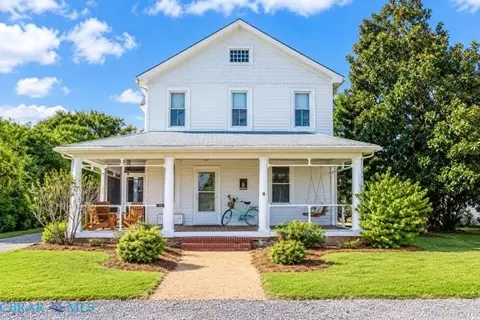 38 Grace St, North, VA 23128