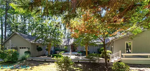 896 Sandy Point Rd, Heathsville, VA 22473