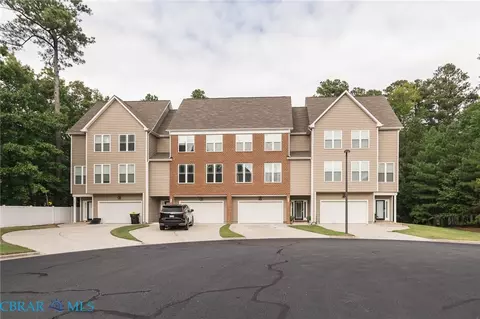 935 Eastfield Ln, Newport News, VA 23602