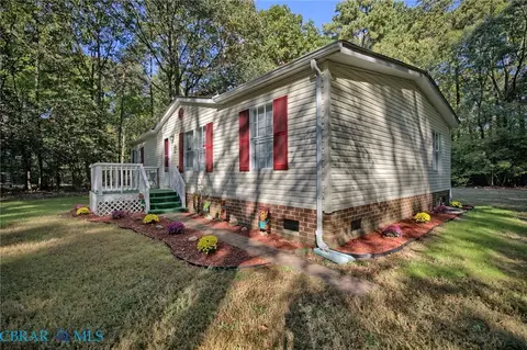 247 Millers Rd, Topping, VA 23169 photo 6