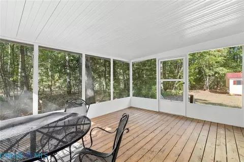 247 Millers Rd, Topping, VA 23169 photo 33