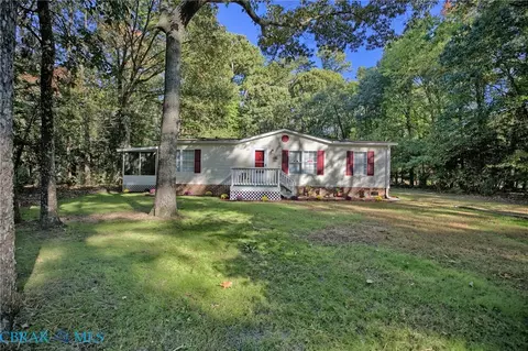 247 Millers Rd, Topping, VA 23169 photo 2