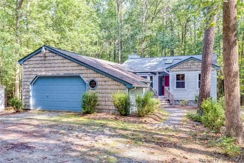 10060 Figg Shop Rd, Gloucester, VA 23061 photo 1