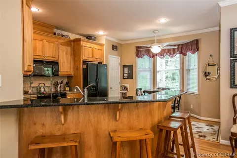 6814 Bershak Ct, Gloucester, VA 23061 photo 6