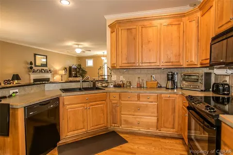 6814 Bershak Ct, Gloucester, VA 23061 photo 9