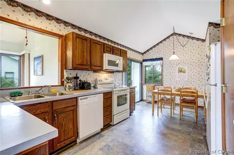 216 Plains View Rd, Williamsburg, VA 23188 photo 9