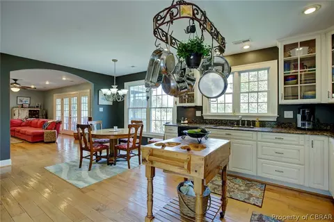 8713 Waverley Ln, Gloucester, VA 23061 photo 9