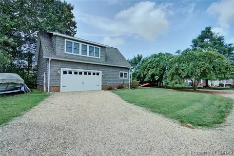 8713 Waverley Ln, Gloucester, VA 23061 photo 5