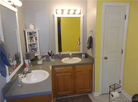 7666 Curtis Dr, Gloucester, VA 23061 photo 13