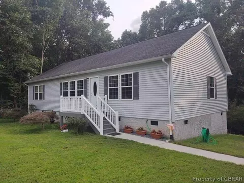 7666 Curtis Dr, Gloucester, VA 23061 photo 2