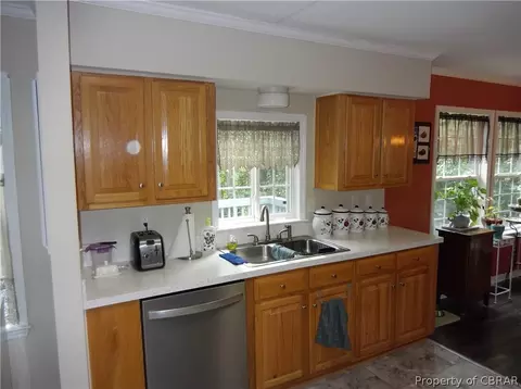 7666 Curtis Dr, Gloucester, VA 23061 photo 8