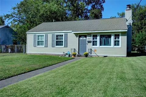 202 Roane Dr, Hampton, VA 23669 photo 1