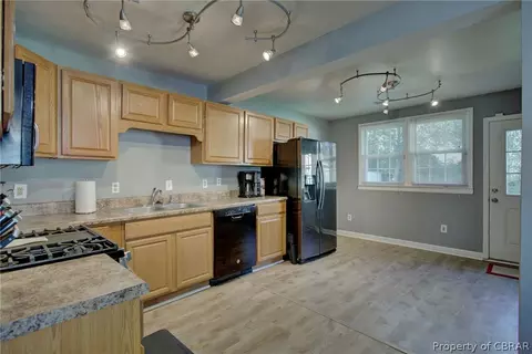 202 Roane Dr, Hampton, VA 23669 photo 11