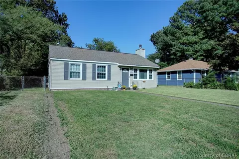 202 Roane Dr, Hampton, VA 23669 photo 2