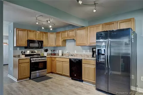 202 Roane Dr, Hampton, VA 23669 photo 12