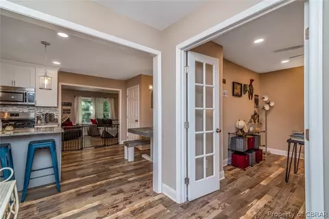 9038 Chriscoe Ln, Gloucester, VA 23061 photo 4