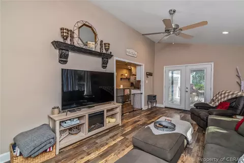 9038 Chriscoe Ln, Gloucester, VA 23061 photo 13
