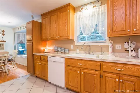 6144 Cypress Trl, Gloucester, VA 23061 photo 16