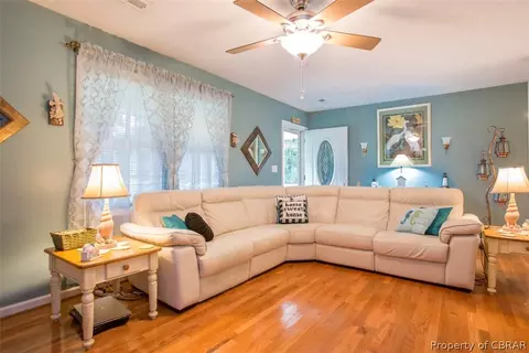 6144 Cypress Trl, Gloucester, VA 23061 photo 11
