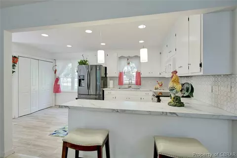 6334 Main St, Gloucester, VA 23061 photo 9