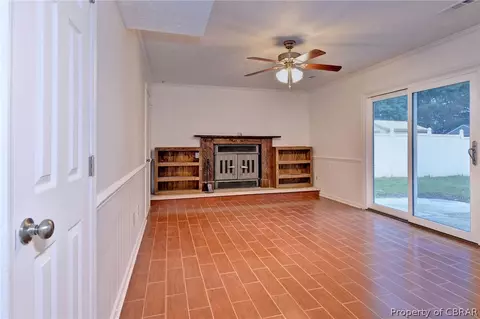 100 Sandy Lake Dr, Hampton, VA 23666 photo 18