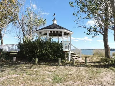 1491 Greate Rd, Gloucester Point, VA 23062 photo 27