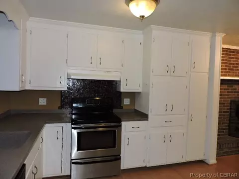 1569 Coleman Dr, Gloucester Point, VA 23062 photo 5