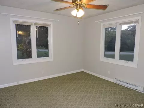 1569 Coleman Dr, Gloucester Point, VA 23062 photo 12