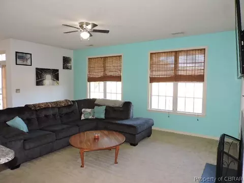 5242 Pampa Rd, Gloucester, VA 23061 photo 5