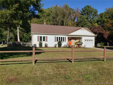 8961 Cuba Rd, Hayes, VA 23072 photo 3
