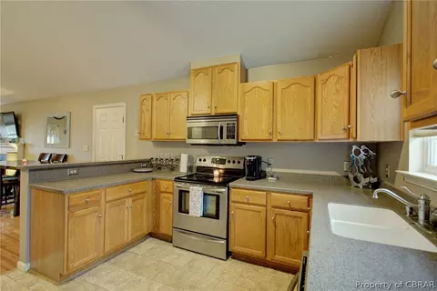 8269 Hamilton Dr, Gloucester, VA 23061 photo 8