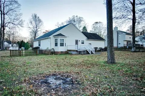 8269 Hamilton Dr, Gloucester, VA 23061 photo 23