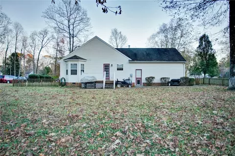 8269 Hamilton Dr, Gloucester, VA 23061 photo 22