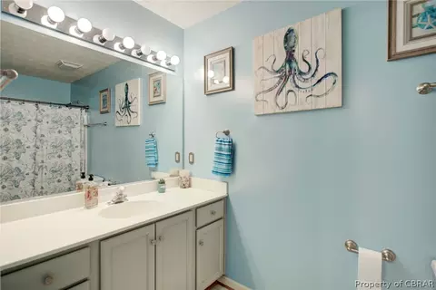 8269 Hamilton Dr, Gloucester, VA 23061 photo 14