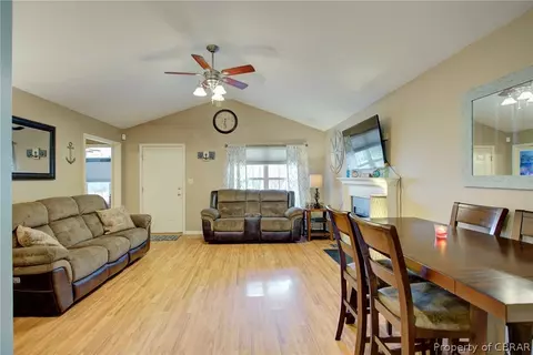 8269 Hamilton Dr, Gloucester, VA 23061 photo 11