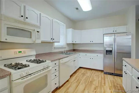 251 W Gilbert St, Hampton, VA 23669 photo 7