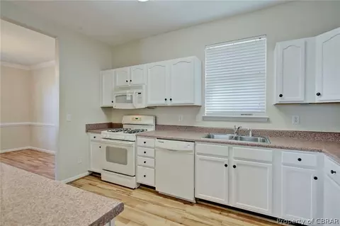 251 W Gilbert St, Hampton, VA 23669 photo 8