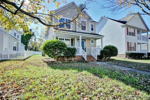 251 W Gilbert St, Hampton, VA 23669 photo 2