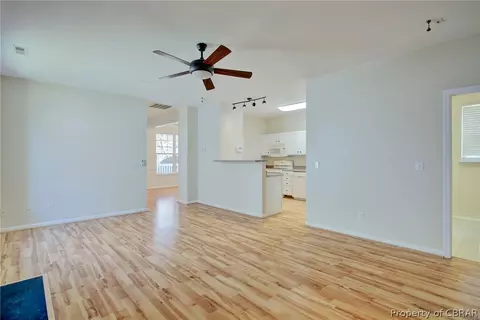 251 W Gilbert St, Hampton, VA 23669 photo 9