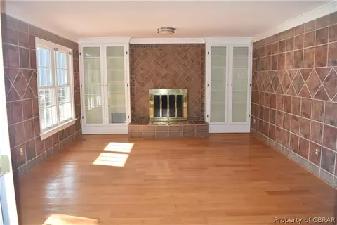 69 Chowning Dr, Hampton, VA 23664 photo 6