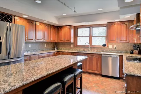 111 Holcomb Dr, Williamsburg, VA 23185 photo 14