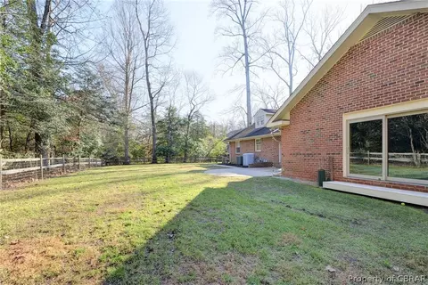 111 Holcomb Dr, Williamsburg, VA 23185 photo 43
