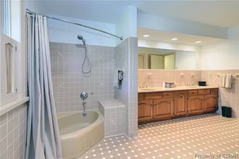 111 Holcomb Dr, Williamsburg, VA 23185 photo 28
