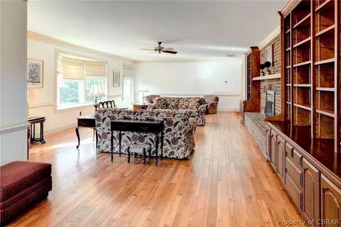 111 Holcomb Dr, Williamsburg, VA 23185 photo 9