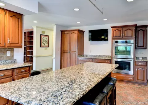 111 Holcomb Dr, Williamsburg, VA 23185 photo 16
