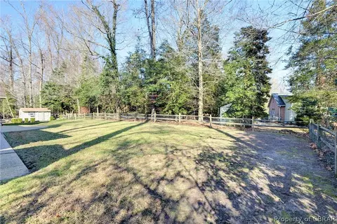 111 Holcomb Dr, Williamsburg, VA 23185 photo 44