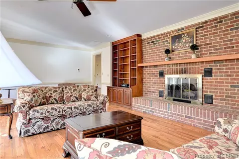 111 Holcomb Dr, Williamsburg, VA 23185 photo 10